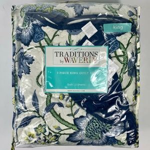 NEW Maldives Porcelain/Navy 3-piece King Quilt Set